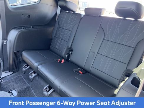 Used 2025 Buick Enclave Avenir w/ Trailering Package, 5000 lbs. image 18