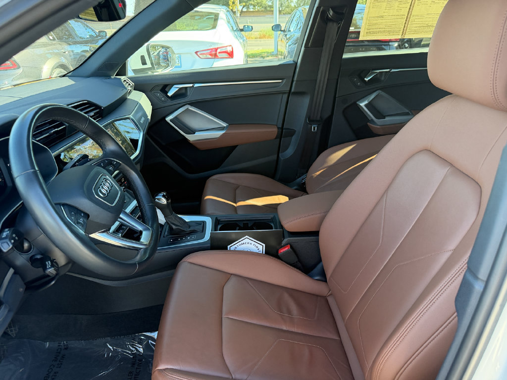 Used 2023 Audi Q3 2.0T Premium Plus w/ Premium Plus Package AWD/4WD image 13