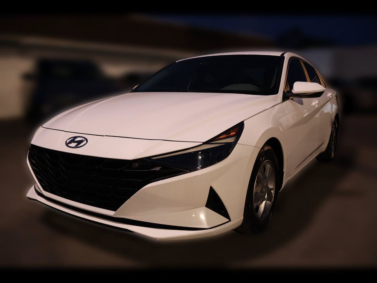 Used 2023 Hyundai Elantra SE FWD image 1
