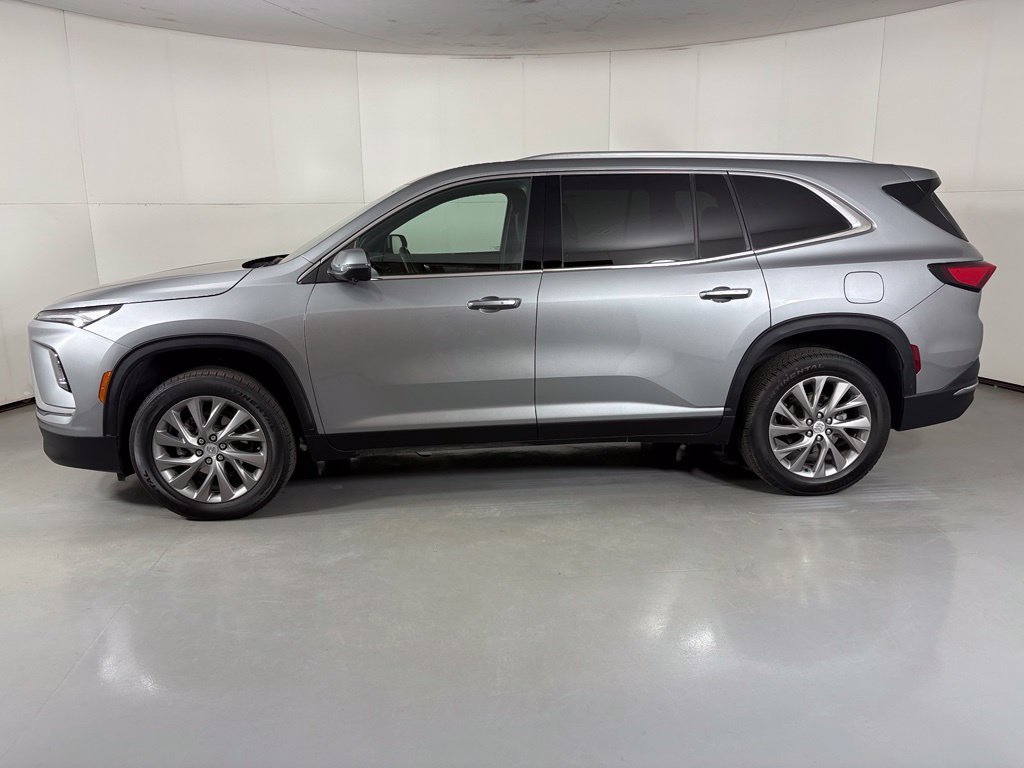 Used 2026 Buick Enclave Preferred FWD image 5