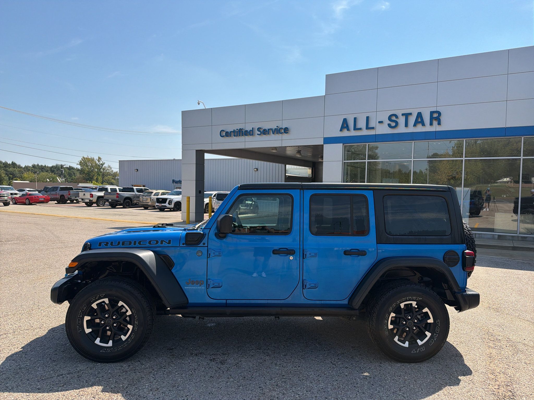 Used 2024 Jeep Wrangler Unlimited Rubicon 4xe AWD/4WD image 4