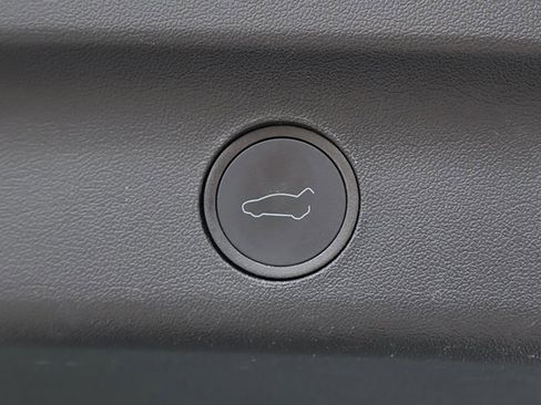 Used 2023 Tesla Model Y Standard Range image 52