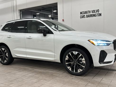 New 2026 Volvo XC60 B5 Plus w/ Climate Package AWD/4WD image 3