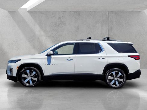 Used 2023 Chevrolet Traverse LT w/ LT Premium Package AWD/4WD image 7