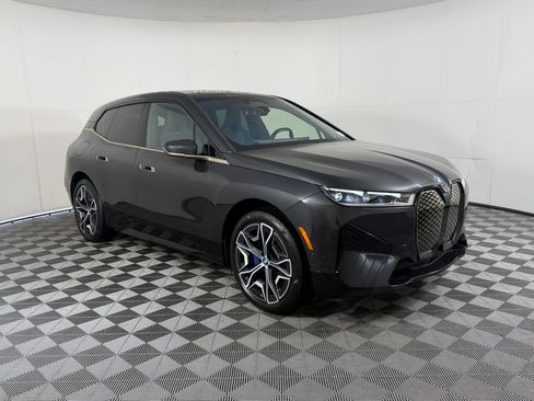 Certified 2024 BMW iX xDrive50 w/ Premium Package AWD/4WD image 7