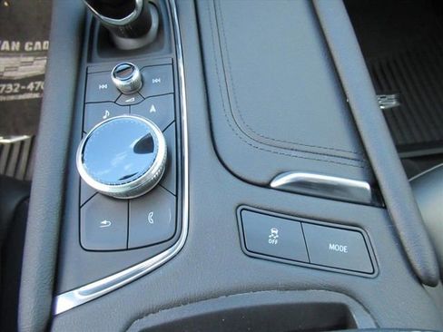 Certified 2024 Cadillac XT6 Sport w/ Technology Package image 28