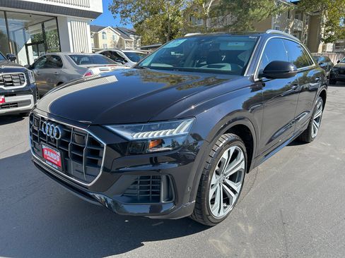 Used 2019 Audi Q8 Prestige w/ Luxury Package image 18