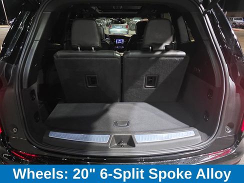 Used 2025 Cadillac XT6 Premium Luxury image 24
