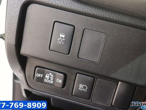 Used 2020 Toyota Tacoma SR5 AWD/4WD image 22