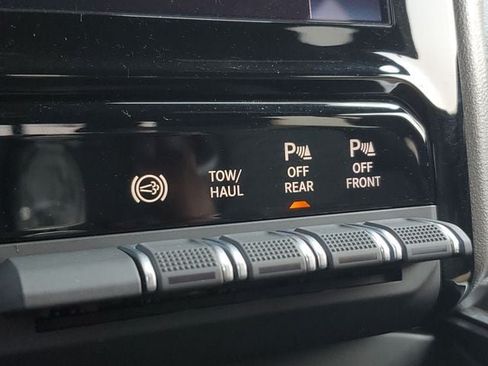 Certified 2025 RAM 2500 Big Horn AWD/4WD image 33
