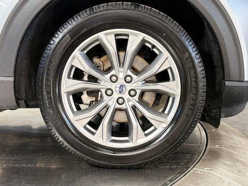 Used 2022 Ford Explorer XLT w/ Equipment Group 202A image 25