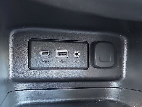 Used 2024 Chevrolet Equinox LT AWD/4WD image 24