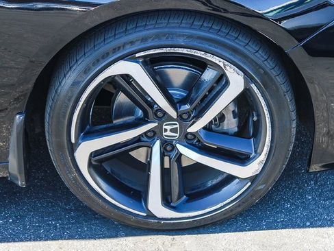 Used 2018 Honda Accord Sport image 10