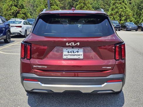 Used 2025 Kia Sorento S w/ Panoramic Sunroof Package image 10