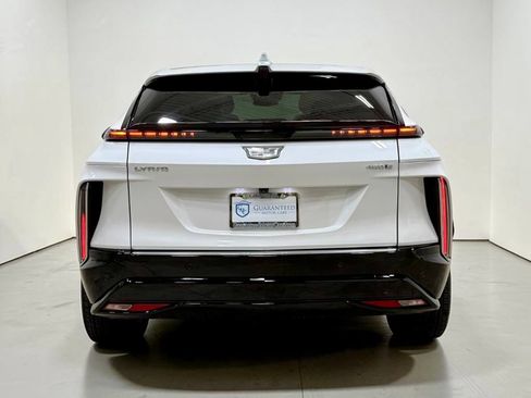 Used 2024 Cadillac Lyriq Luxury RWD image 14