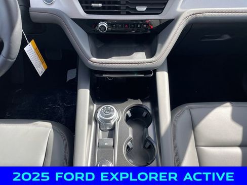 New 2025 Ford Explorer Active w/ Active Comfort Package image 11