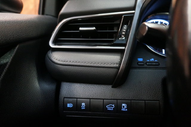 Used 2020 Toyota Camry SE FWD image 26