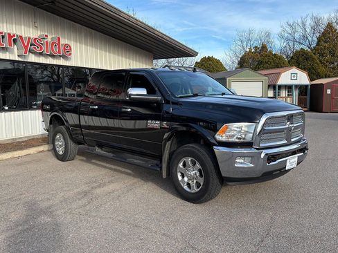 Used 2018 RAM 2500 Big Horn w/ Harvest Edition image 3