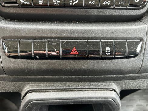 Used 2024 RAM ProMaster 2500 w/ Convenience Group FWD image 31