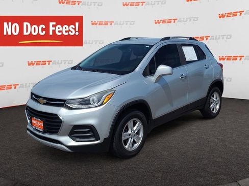 Used 2018 Chevrolet Trax LT w/ LT Convenience Package AWD/4WD image 1