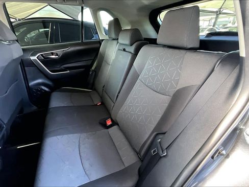 Used 2021 Toyota RAV4 XLE image 21