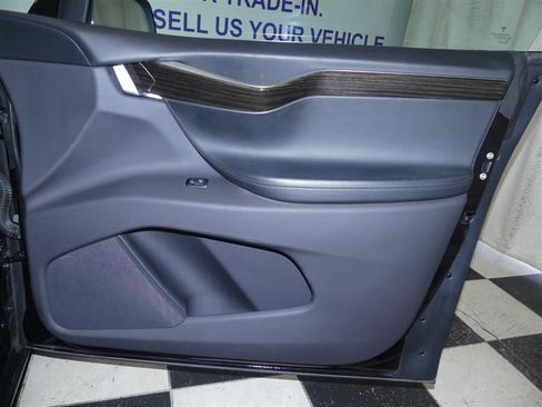 Used 2016 Tesla Model X 90D image 18