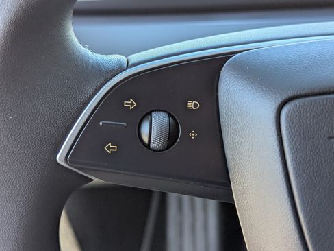 Used 2025 Tesla Model 3 Performance AWD/4WD image 32
