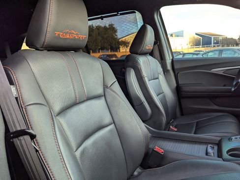 Used 2022 Honda Pilot TrailSport image 29