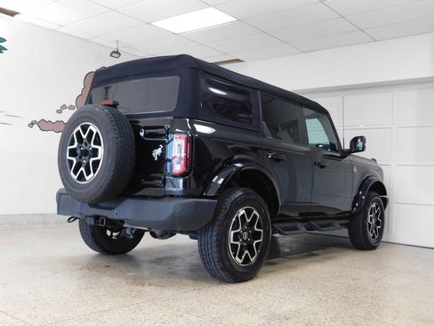 Used 2023 Ford Bronco Outer Banks AWD/4WD image 6
