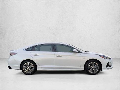 Used 2019 Hyundai Sonata Plug-In Hybrid image 4