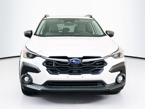 Used 2024 Subaru Crosstrek 2.0i Premium image 2