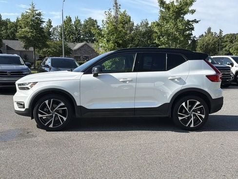 Used 2021 Volvo XC40 T5 R-Design w/ Advanced Package AWD/4WD image 6