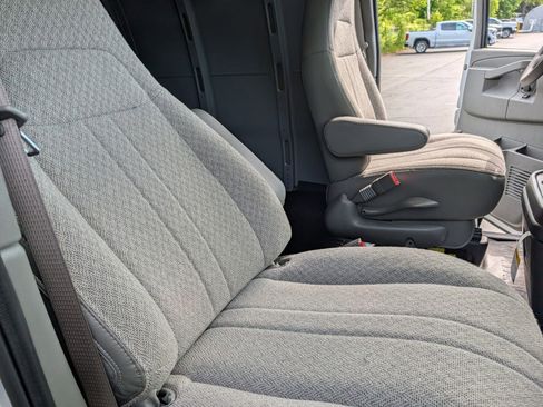 New 2026 Chevrolet Express 2500 RWD image 20