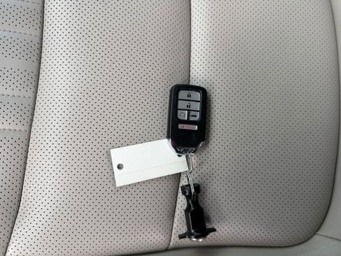 Used 2021 Honda Accord EX-L image 10