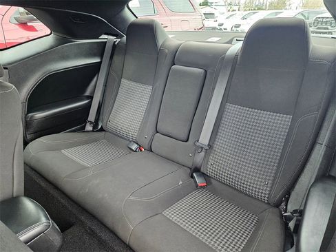 Used 2022 Dodge Challenger SXT image 25