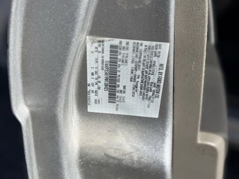 Used 2009 Ford Focus SE image 26