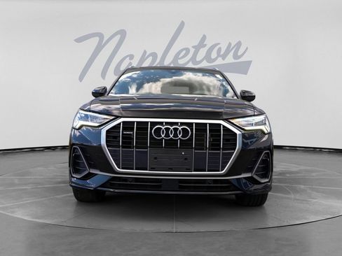 Used 2023 Audi Q3 2.0T Premium AWD/4WD image 2