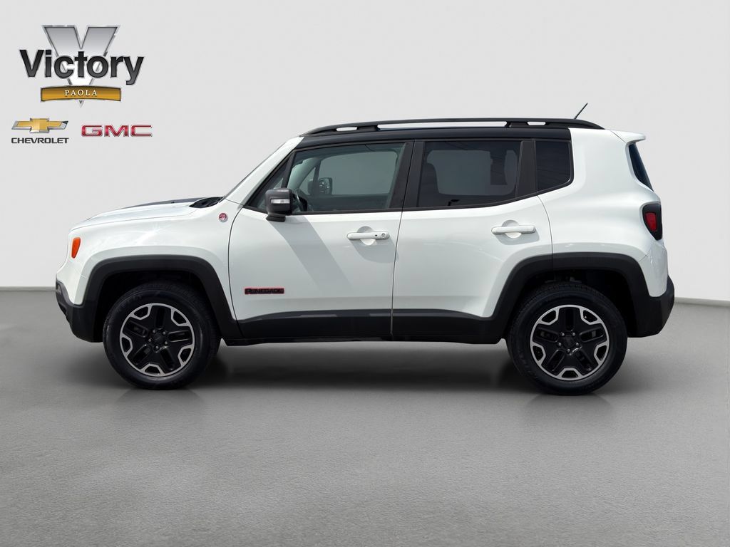 Used 2017 Jeep Renegade Trailhawk AWD/4WD image 3