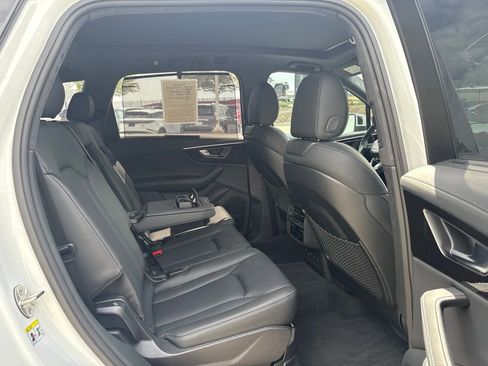 Used 2025 Audi Q7 3.0T Prestige AWD/4WD image 26