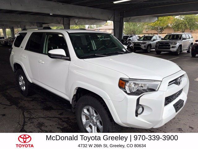 Used 2020 Toyota 4Runner SR5 AWD/4WD image 7