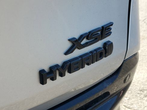 Certified 2023 Toyota Sienna XSE image 10