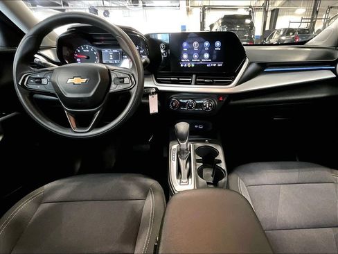 Used 2024 Chevrolet Trax LS FWD image 22