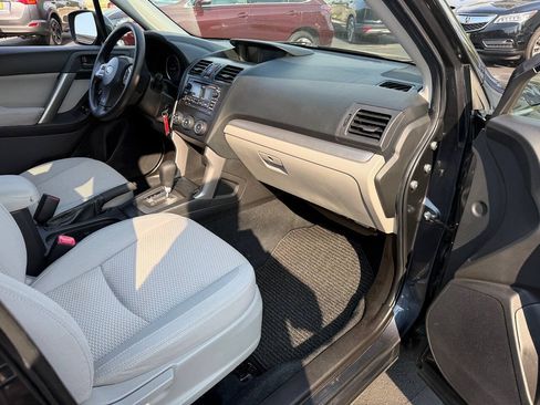 Used 2014 Subaru Forester 2.5i Premium w/ All-Weather Package AWD/4WD image 34