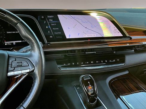 Certified 2022 Cadillac Escalade Premium Luxury w/ Performance Package image 6