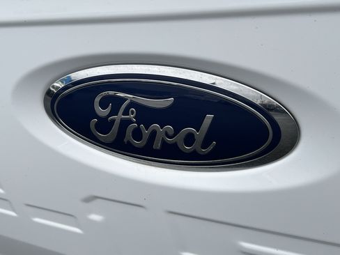 Used 2022 Ford F150 XLT w/ Trailer Tow Package image 8