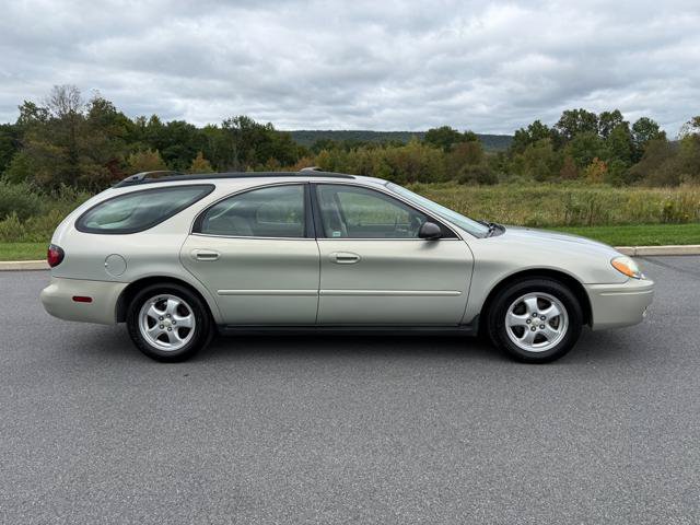 Used 2005 Ford Taurus SE FWD image 4