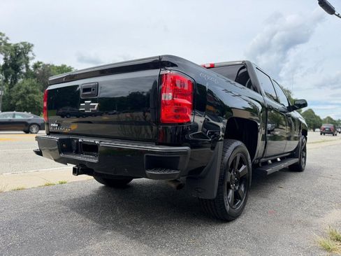 Used 2018 Chevrolet Silverado 1500 Custom w/ Custom Value Package AWD/4WD image 9