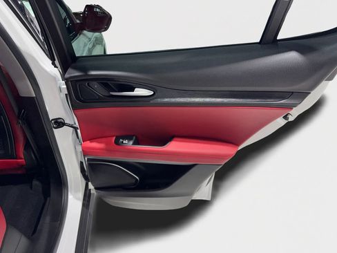 Used 2020 Alfa Romeo Stelvio w/ Nero Edizione image 30