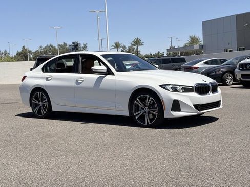 Used 2023 BMW 330i Sedan w/ Driving Assistance Package RWD image 5