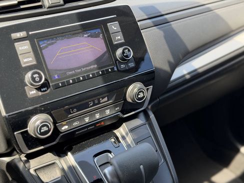 Used 2019 Honda CR-V LX image 16